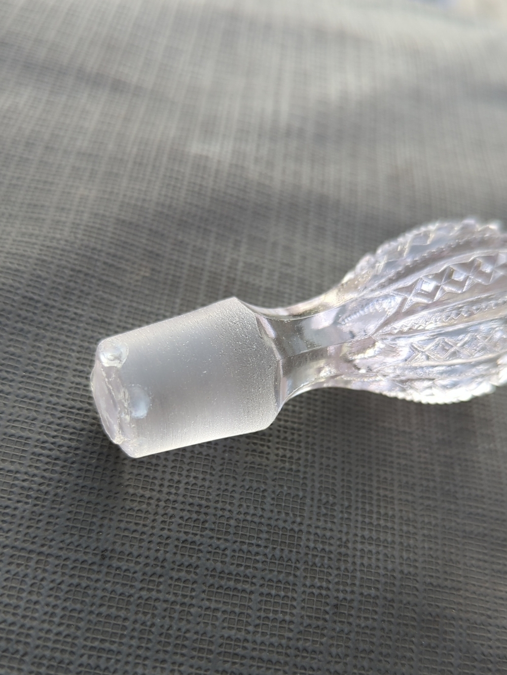 Antique 1800’s EAPG Pressed Glass 6.5” Cruet w/Stopper Pontil Base - Picture 10 of 12